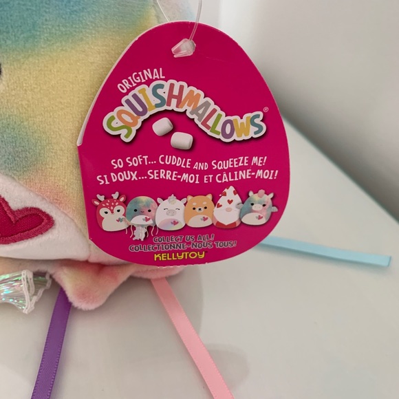 Janet Jellyfish Squishmallow 5” Valentine edition - Picture 2 of 5